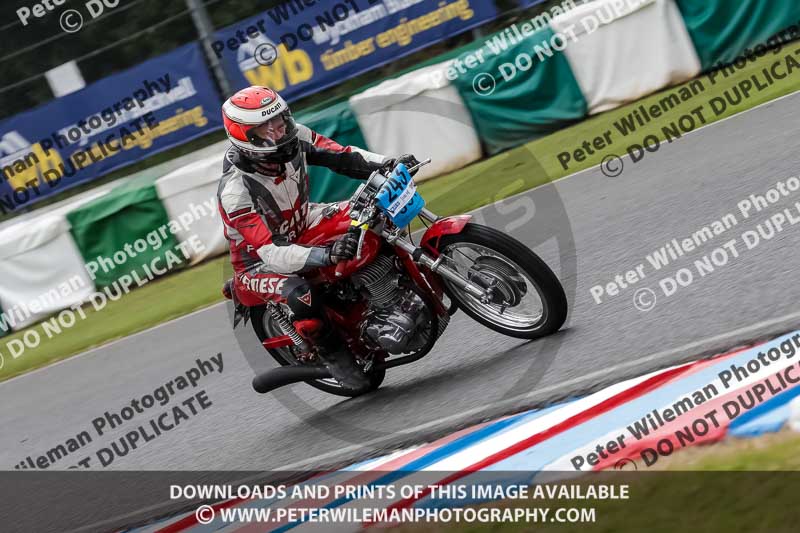 Vintage motorcycle club;eventdigitalimages;mallory park;mallory park trackday photographs;no limits trackdays;peter wileman photography;trackday digital images;trackday photos;vmcc festival 1000 bikes photographs